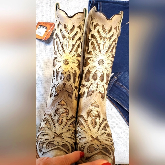 Authentic Corral Boots size 7 1/2. NWT - Picture 6 of 15